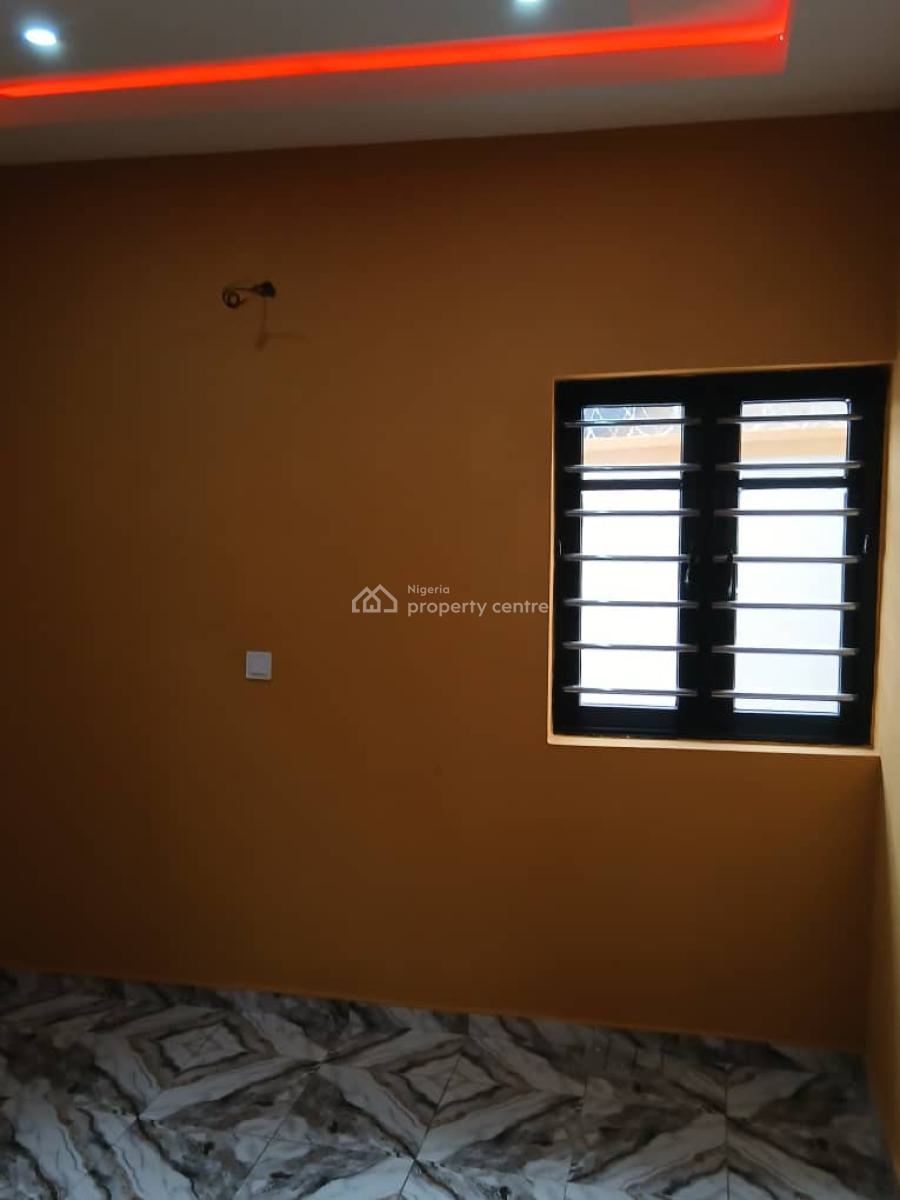 New House of 4 No 3 Bedroom Flat and 6 No 2 Bedroom Flat, Ikola Ipaja, Ipaja, Lagos, Flat / Apartment for Rent