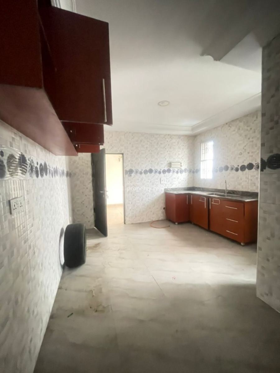 Luxury 2bedroom Apartment  Upstairs, Lekki Right Side Marwa Bus Stop, Lekki, Lagos, Flat / Apartment for Rent