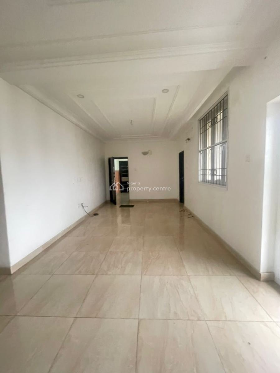 Luxury 2bedroom Apartment  Upstairs, Lekki Right Side Marwa Bus Stop, Lekki, Lagos, Flat / Apartment for Rent