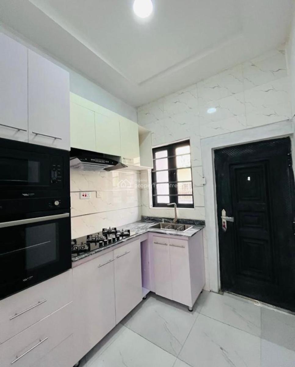 Spacious 2.bedroom Apartment Available, Secound Tollgate Lekki, Lekki Phase 2, Lekki, Lagos, Flat / Apartment for Sale