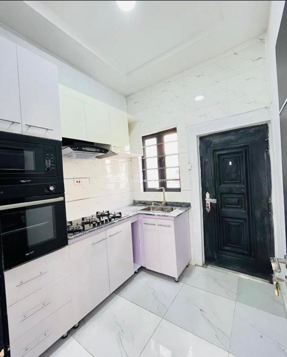 Spacious 2.bedroom Apartment Available, Secound Tollgate Lekki, Lekki Phase 2, Lekki, Lagos, Flat / Apartment for Sale