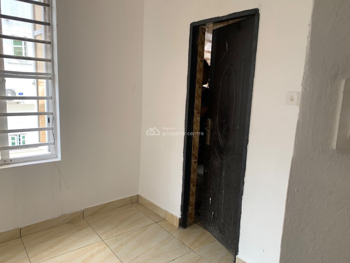 Shared Apartment, Ikota Royal View Estate, Lekki, Lagos, Self Contain (single Rooms) for Rent