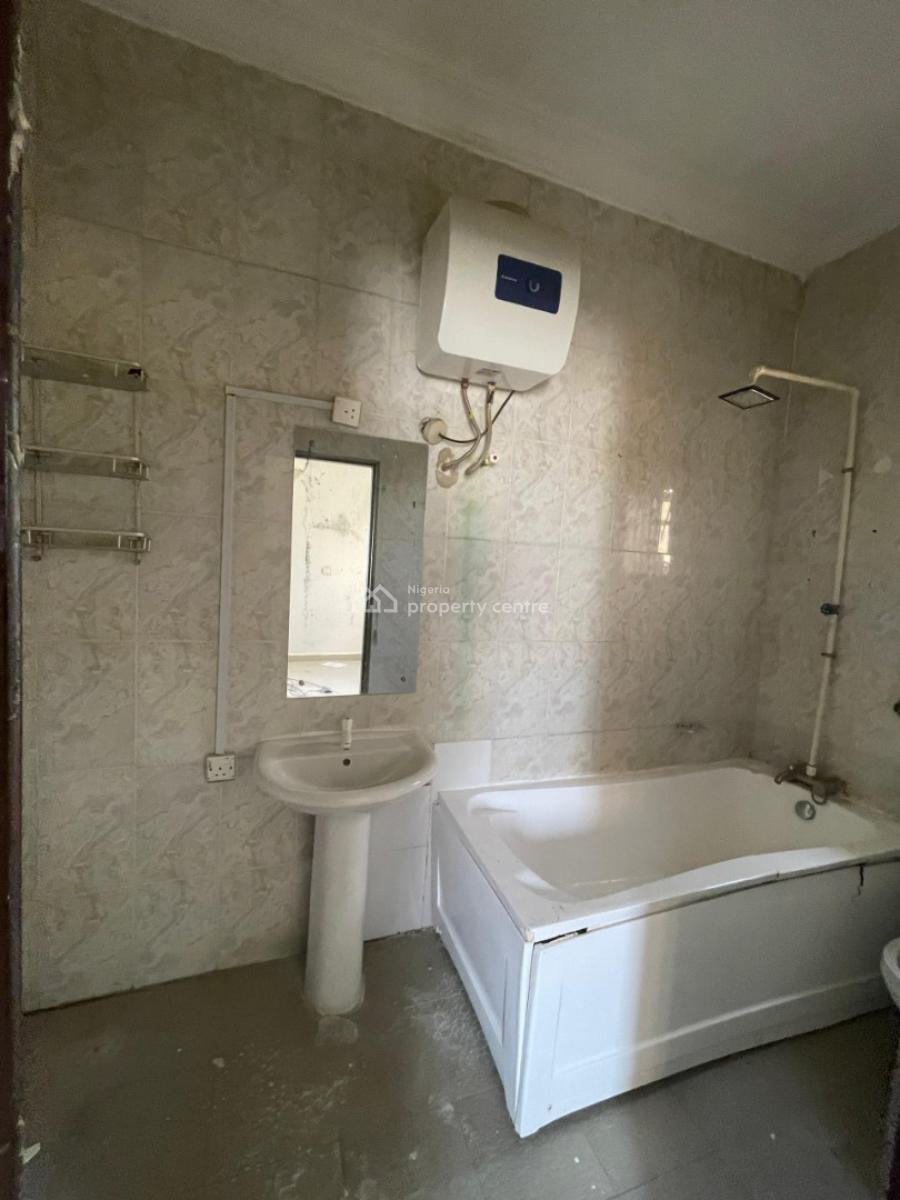 Well Remove 2 Bedroom Flat, Tarred Road, Lifecamp After Berger Yard By Nigerian Ghana School, Life Camp, Abuja, Flat / Apartment for Rent