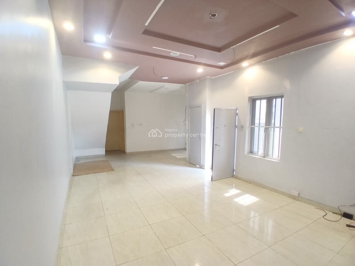 Neatly Maintained 4 Bedroom Semi-detached Duplex with a Room Bq, Chevy View Estate, Lekki, Lagos, Semi-detached Duplex for Rent