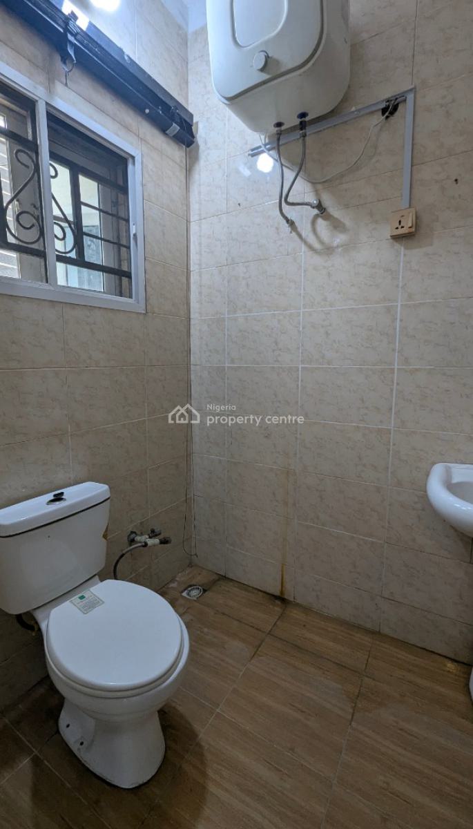 1-bedroom Mini Flat in an Estate (negotiable), Oniru, Victoria Island (vi), Lagos, Mini Flat (room and Parlour) for Rent