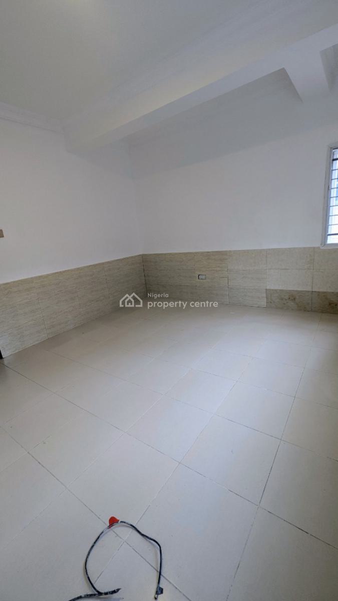 1-bedroom Mini Flat in an Estate (negotiable), Oniru, Victoria Island (vi), Lagos, Mini Flat (room and Parlour) for Rent
