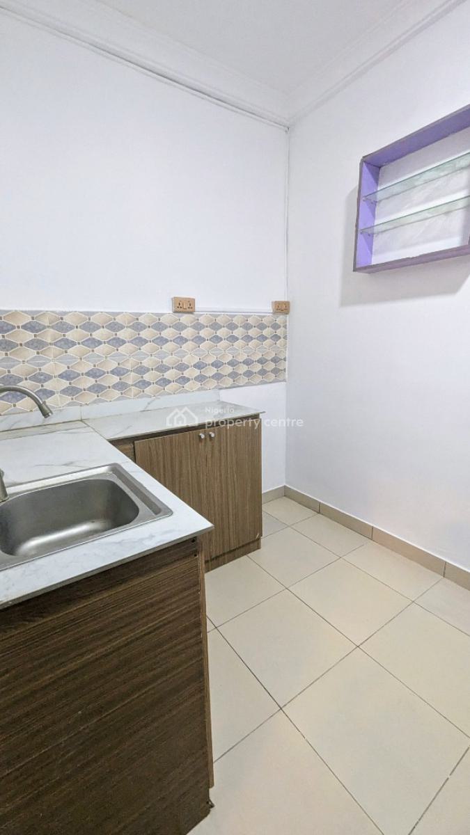 1-bedroom Mini Flat in an Estate (negotiable), Oniru, Victoria Island (vi), Lagos, Mini Flat (room and Parlour) for Rent