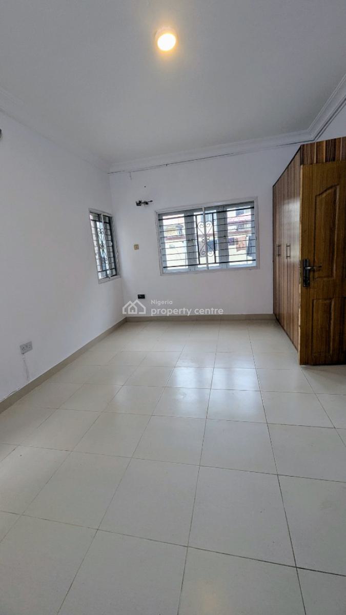 1-bedroom Mini Flat in an Estate (negotiable), Oniru, Victoria Island (vi), Lagos, Mini Flat (room and Parlour) for Rent