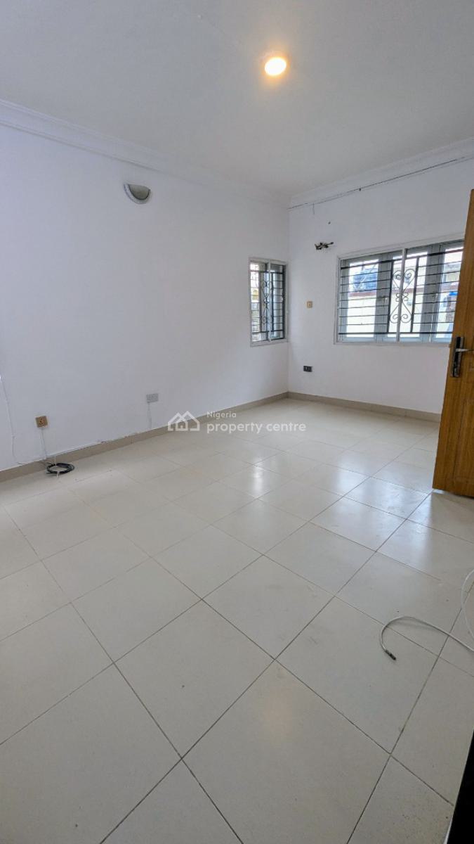1-bedroom Mini Flat in an Estate (negotiable), Oniru, Victoria Island (vi), Lagos, Mini Flat (room and Parlour) for Rent
