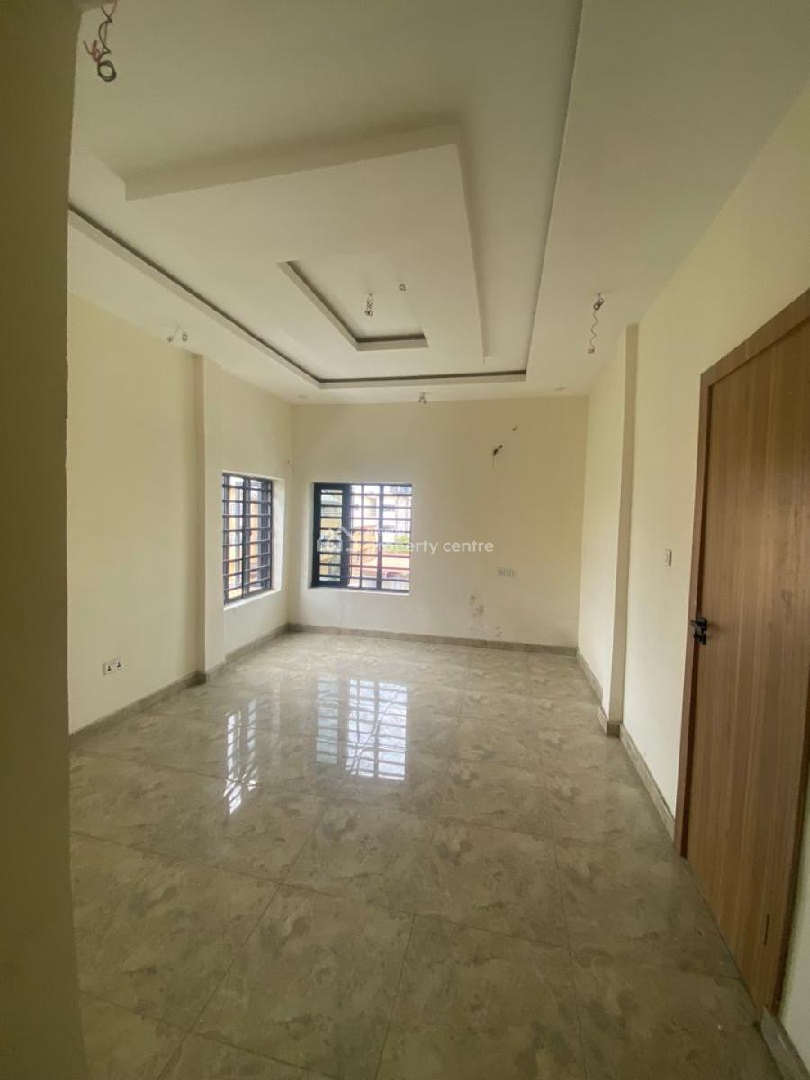 Serviced 4 Bedrooms Terrace Duplex with Bq, Lekki Right, Lekki Phase 1, Lekki, Lagos, Terraced Duplex for Rent