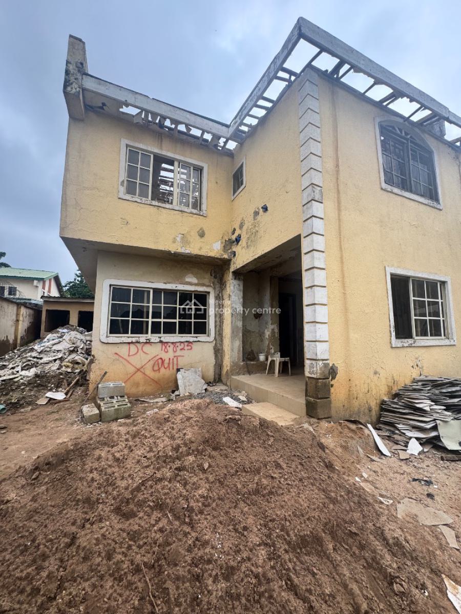 Old Dilapidated 4beds Duplex Along Major Busy Way, Kado Estate, Kado, Abuja, Commercial Property for Sale