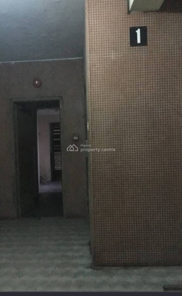 Eric Moore Towers Known As Salvador Tower Off Eric Moore Road, Suru-le, Eric Moore Road, Eric Moore, Surulere, Lagos, Block of Flats for Sale