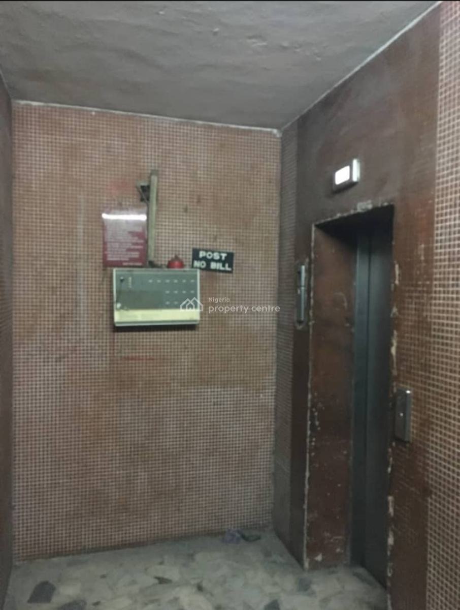 Eric Moore Towers Known As Salvador Tower Off Eric Moore Road, Suru-le, Eric Moore Road, Eric Moore, Surulere, Lagos, Block of Flats for Sale