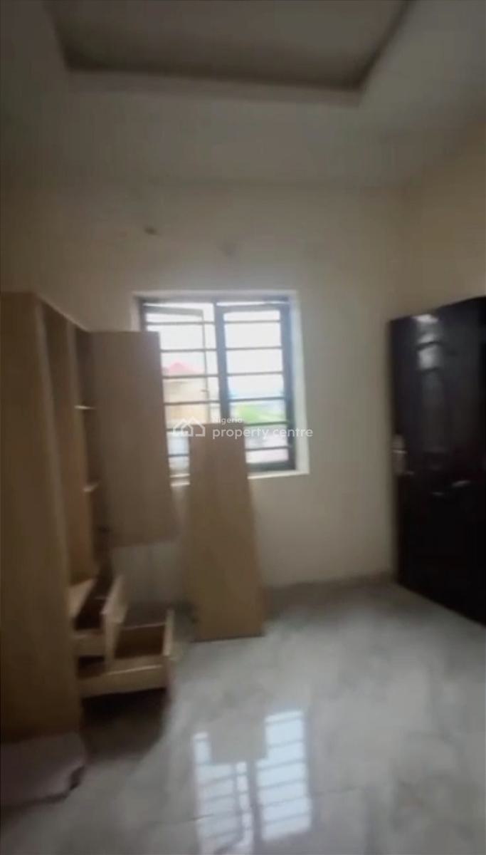 Standard Ensuit 1 Bedroom Spacious Apt Upstairs, Behind Nicon Town, Lekki, Lagos, Flat / Apartment for Rent
