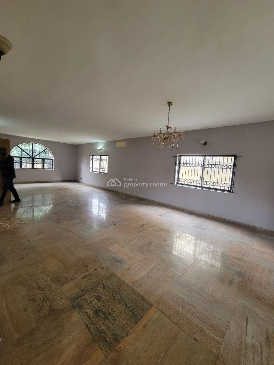 Masters Room Upstairs  Available in a Shared Apartment Comes, Van Daniel Estate Orchid Road Before The Roundabout, Lekki Phase 1, Lekki, Lagos, House for Rent