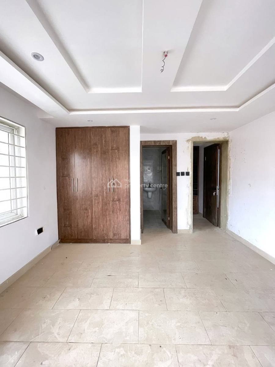 Newly Renovated 3 Bedroom Apartment, Lekki Phase 1, Lekki, Lagos, Flat / Apartment for Rent