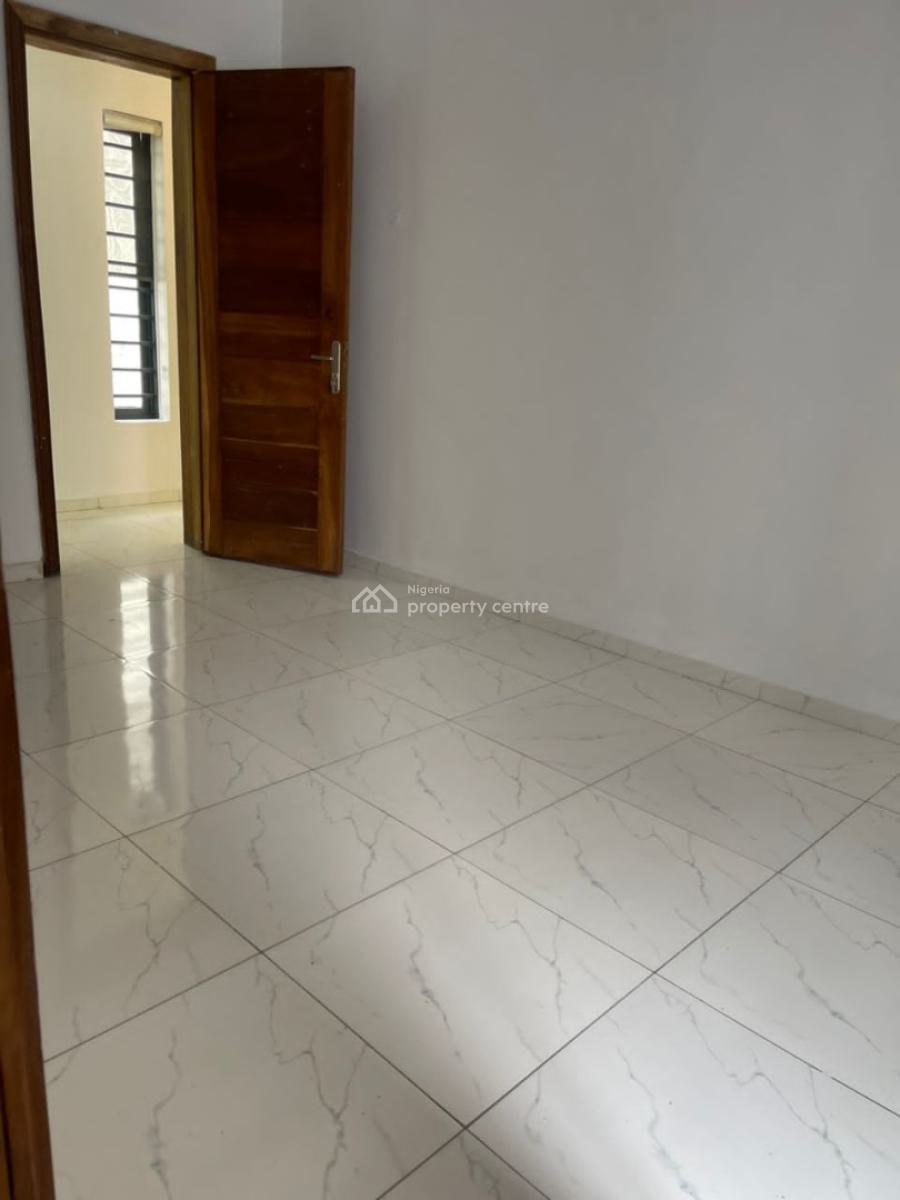 Spacious Masters Bedroom Apartment Available in a Secured Est, Canal West Estate Osapa London Lekki Lagos, Osapa, Lekki, Lagos, Flat / Apartment for Rent