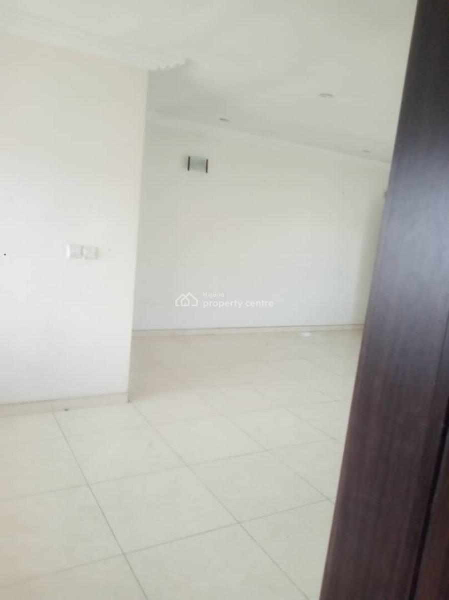 Spacious 3 Bedroom Apartment, Admiral Gabriel Street, Ikate, Lekki, Lagos, Flat / Apartment for Rent