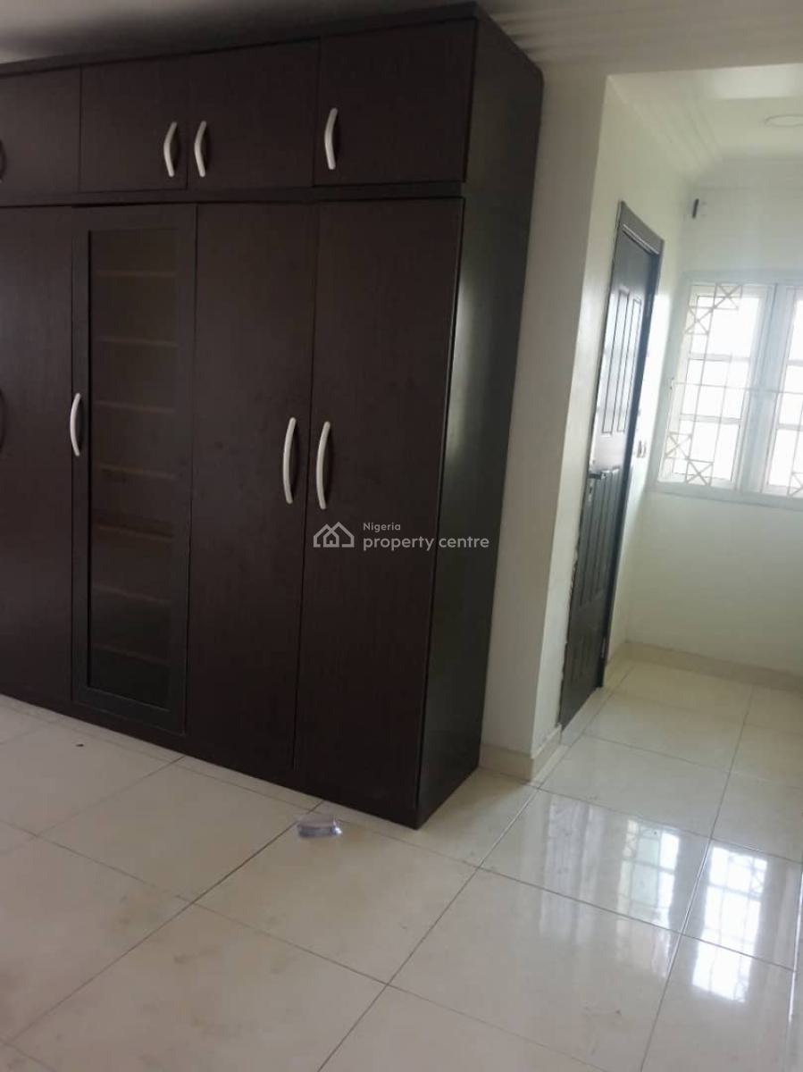 Spacious 3 Bedroom Apartment, Admiral Gabriel Street, Ikate, Lekki, Lagos, Flat / Apartment for Rent