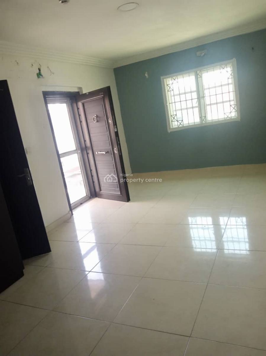 Spacious 3 Bedroom Apartment, Admiral Gabriel Street, Ikate, Lekki, Lagos, Flat / Apartment for Rent