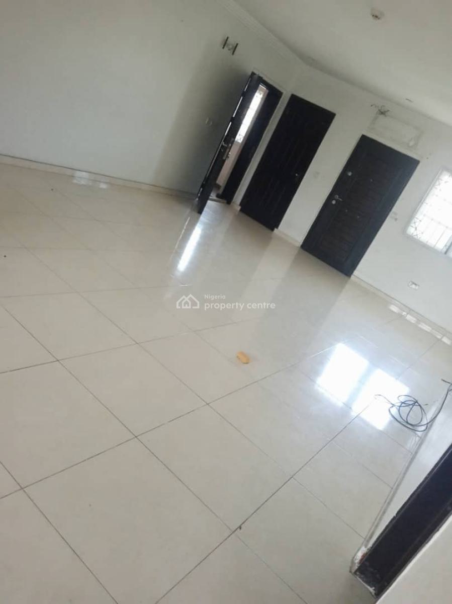 Spacious 3 Bedroom Apartment, Admiral Gabriel Street, Ikate, Lekki, Lagos, Flat / Apartment for Rent