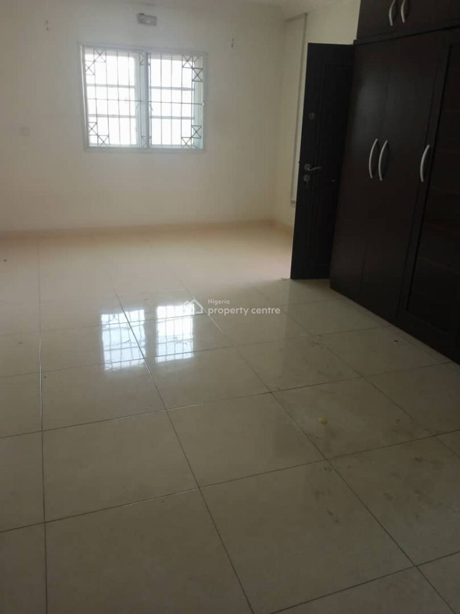 Spacious 3 Bedroom Apartment, Admiral Gabriel Street, Ikate, Lekki, Lagos, Flat / Apartment for Rent