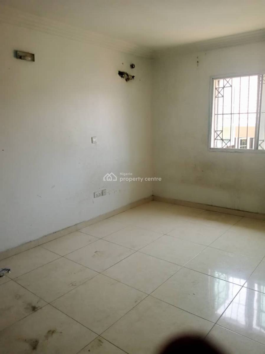 Spacious 3 Bedroom Apartment, Admiral Gabriel Street, Ikate, Lekki, Lagos, Flat / Apartment for Rent
