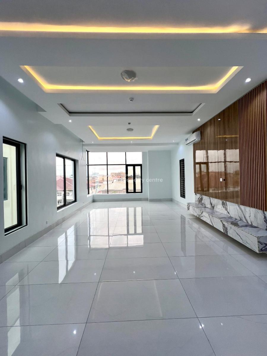 Luxurious 5bedroom Duplex with Pol, Gym, Cinema, Lounge Ad Bq, Lekki Phase 1, Lekki, Lagos, Detached Duplex for Sale
