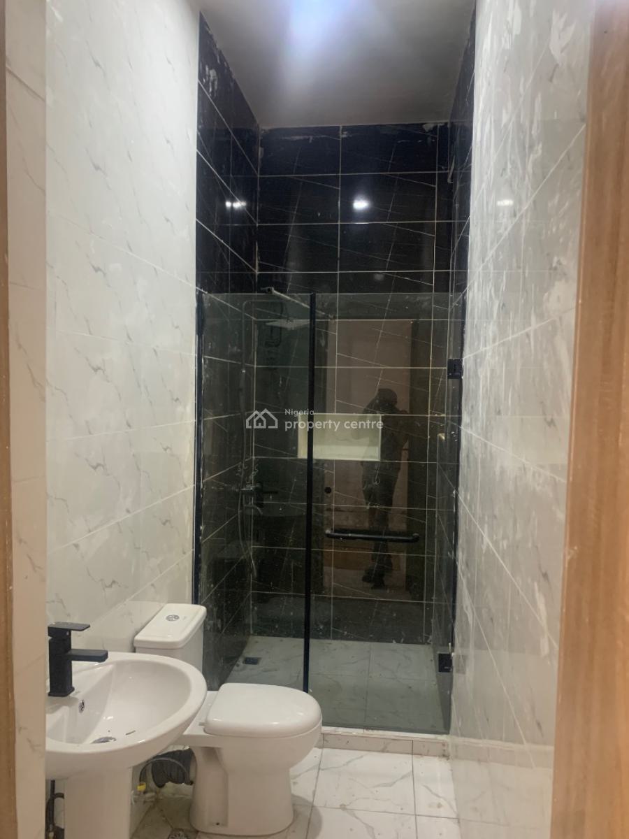 2, Ologolo, Ologolo, Lekki, Lagos, Flat / Apartment for Sale