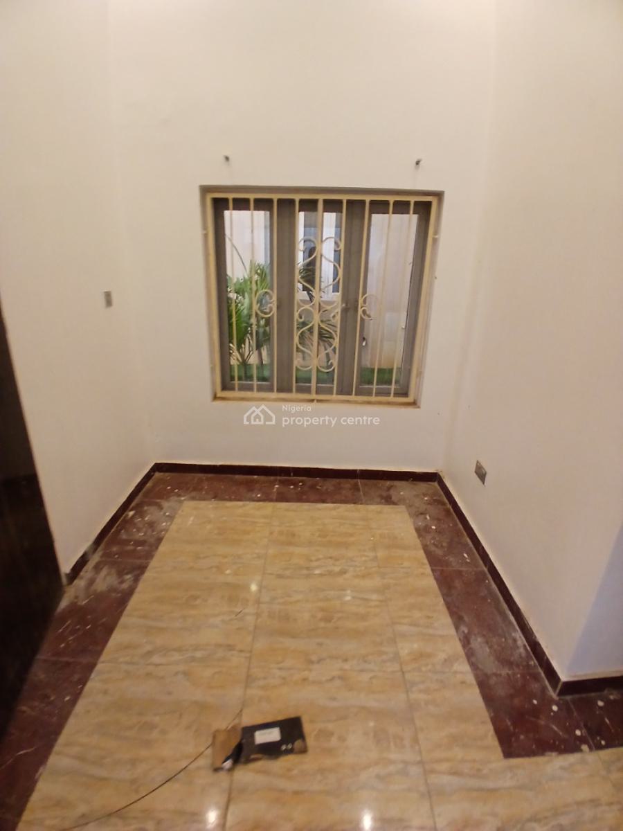 Nice 5 Bedrooms Duplex, 2 Sitting, 1 Study, Guzape District, Abuja, Detached Duplex for Rent