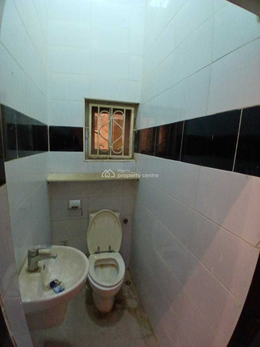 Nice 5 Bedrooms Duplex, 2 Sitting, 1 Study, Guzape District, Abuja, Detached Duplex for Rent