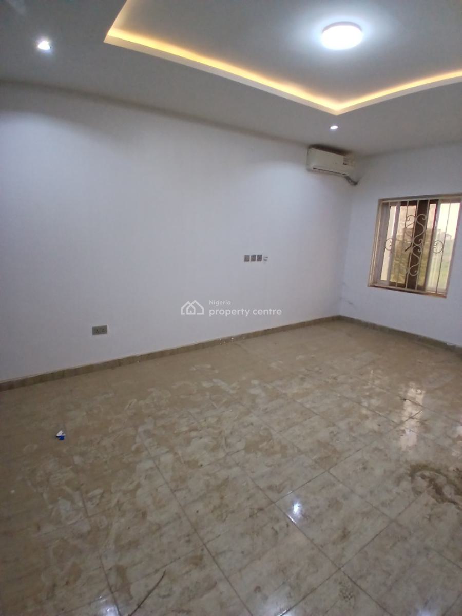 Nice 5 Bedrooms Duplex, 2 Sitting, 1 Study, Guzape District, Abuja, Detached Duplex for Rent
