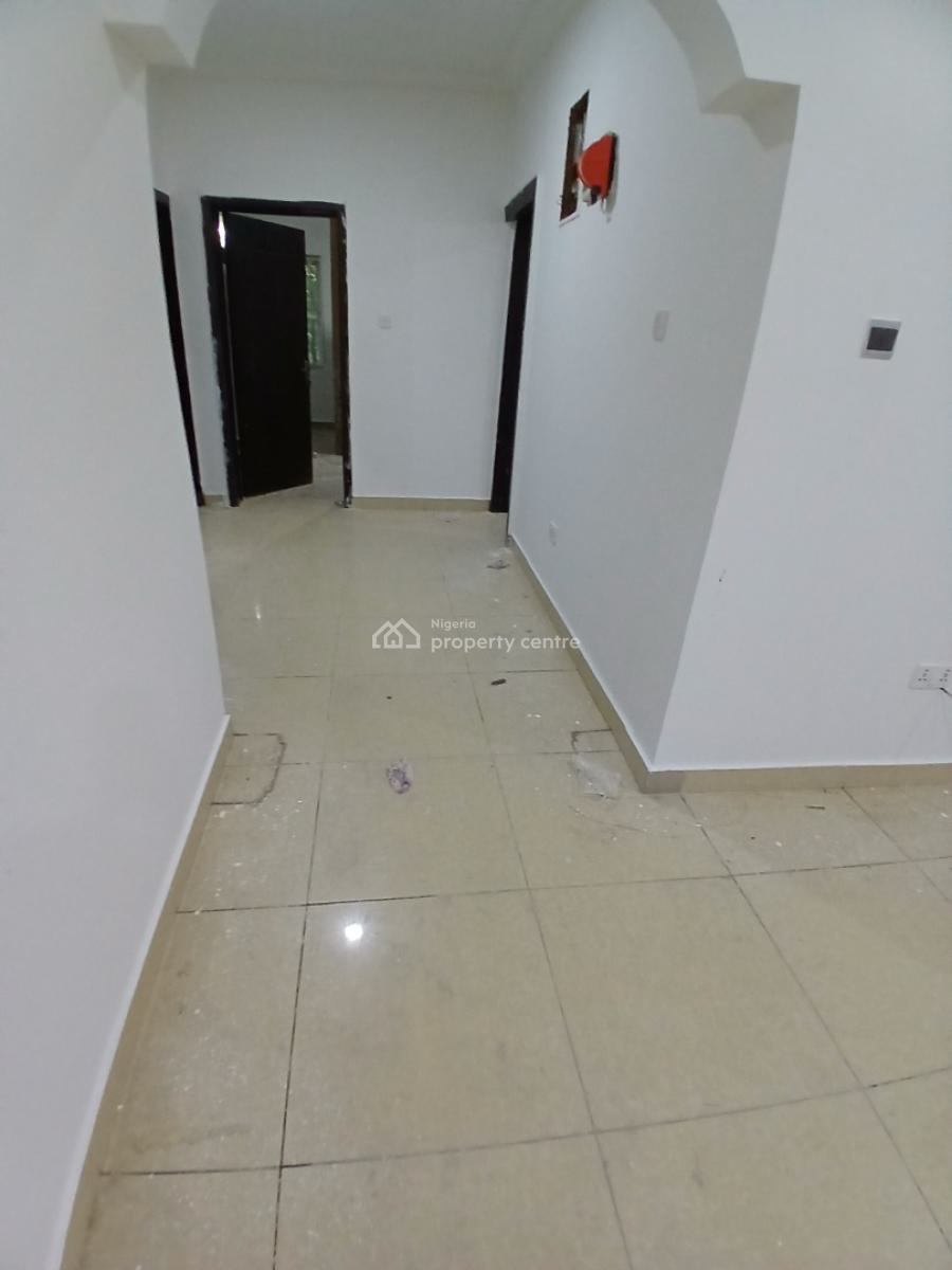 a Nice 3 Bedroom Flat with a Room Bq Attached, Guzape District, Abuja, Flat / Apartment for Rent