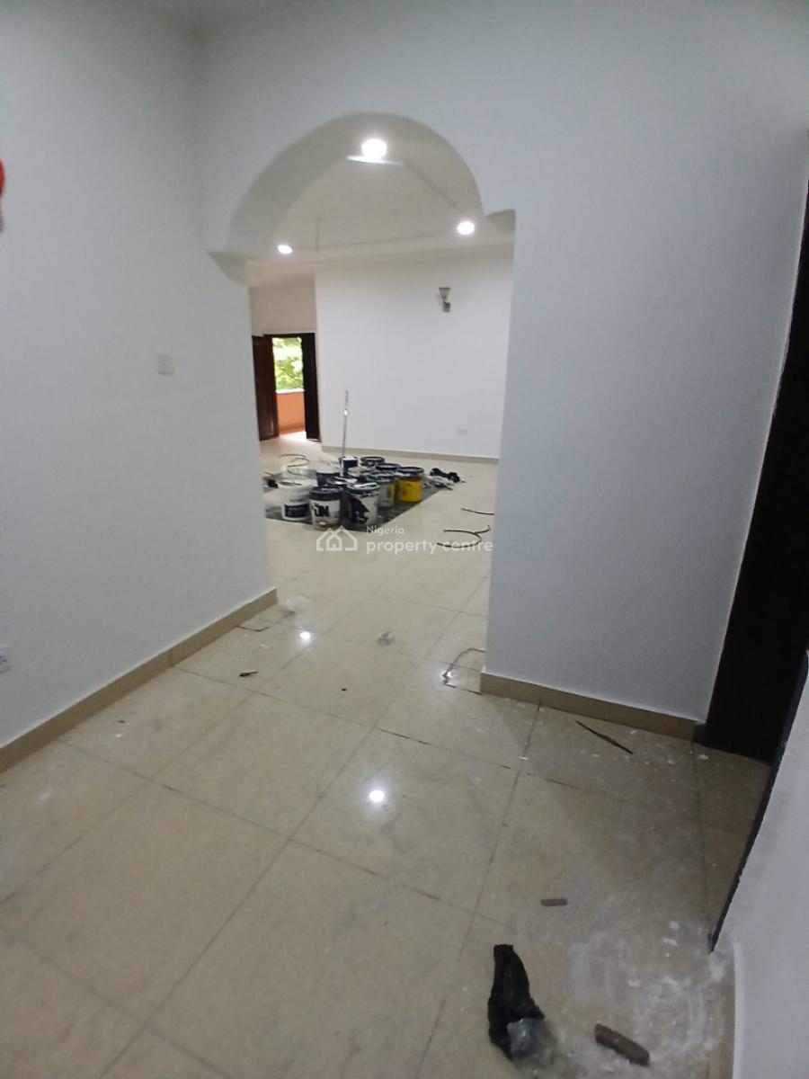 a Nice 3 Bedroom Flat with a Room Bq Attached, Guzape District, Abuja, Flat / Apartment for Rent