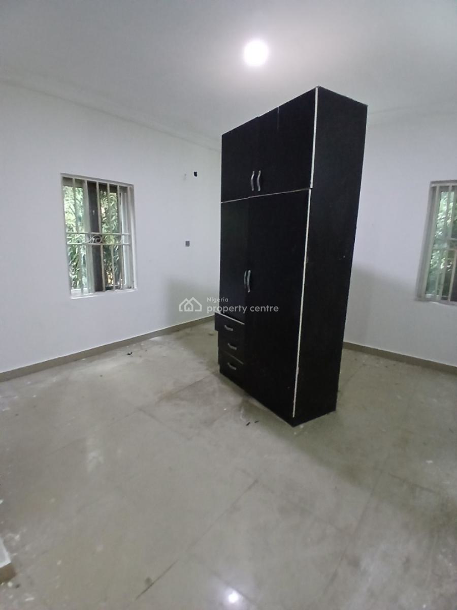a Nice 3 Bedroom Flat with a Room Bq Attached, Guzape District, Abuja, Flat / Apartment for Rent