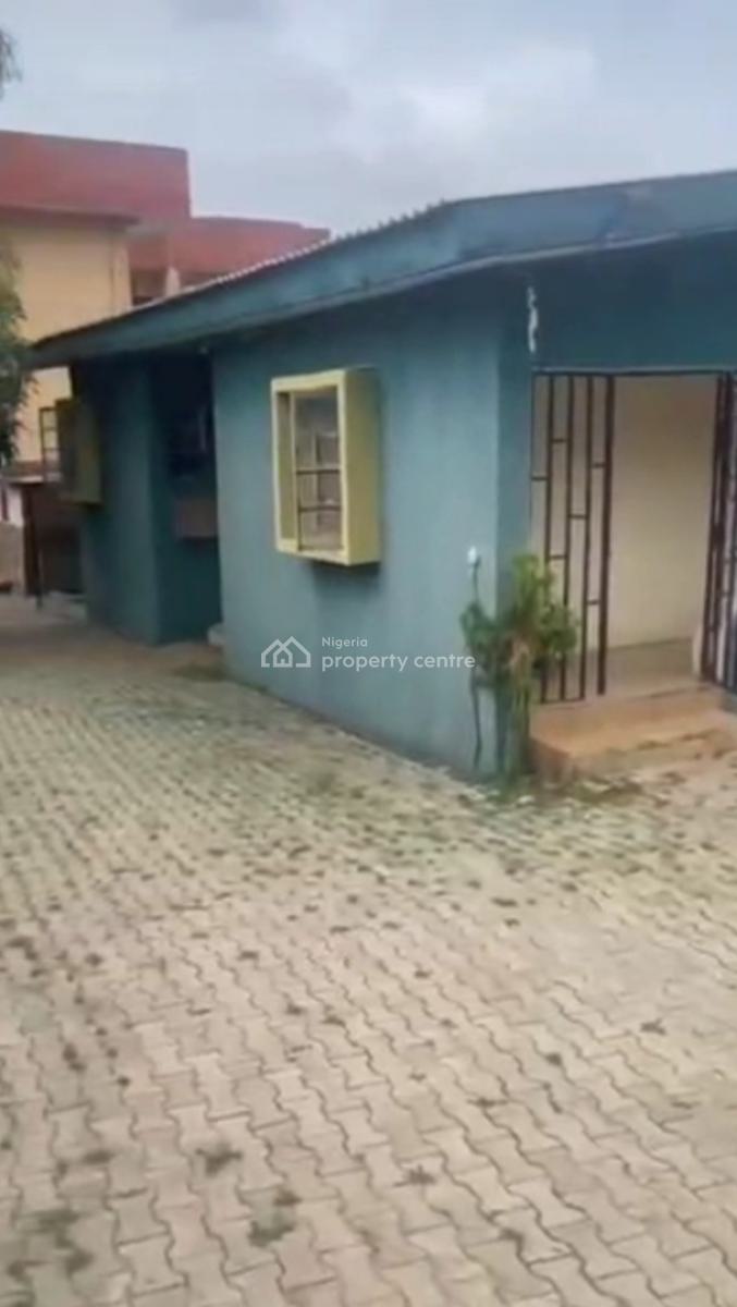 3 Bedrooms Fully Detached Bungalow with Bq Around Zone 5, Zone 5, Wuse, Abuja, Detached Bungalow for Sale