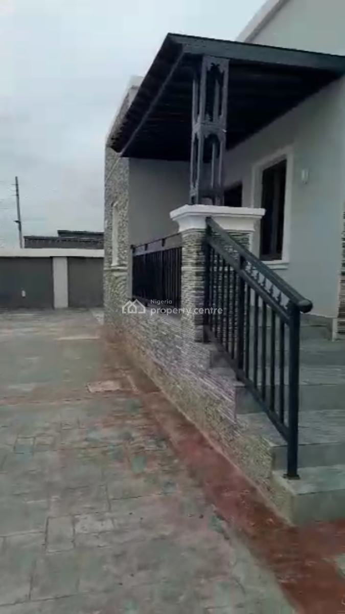 3 Bedroom Apartment, Airport Road Behind Dunamis, Lugbe District, Abuja, Flat / Apartment for Rent