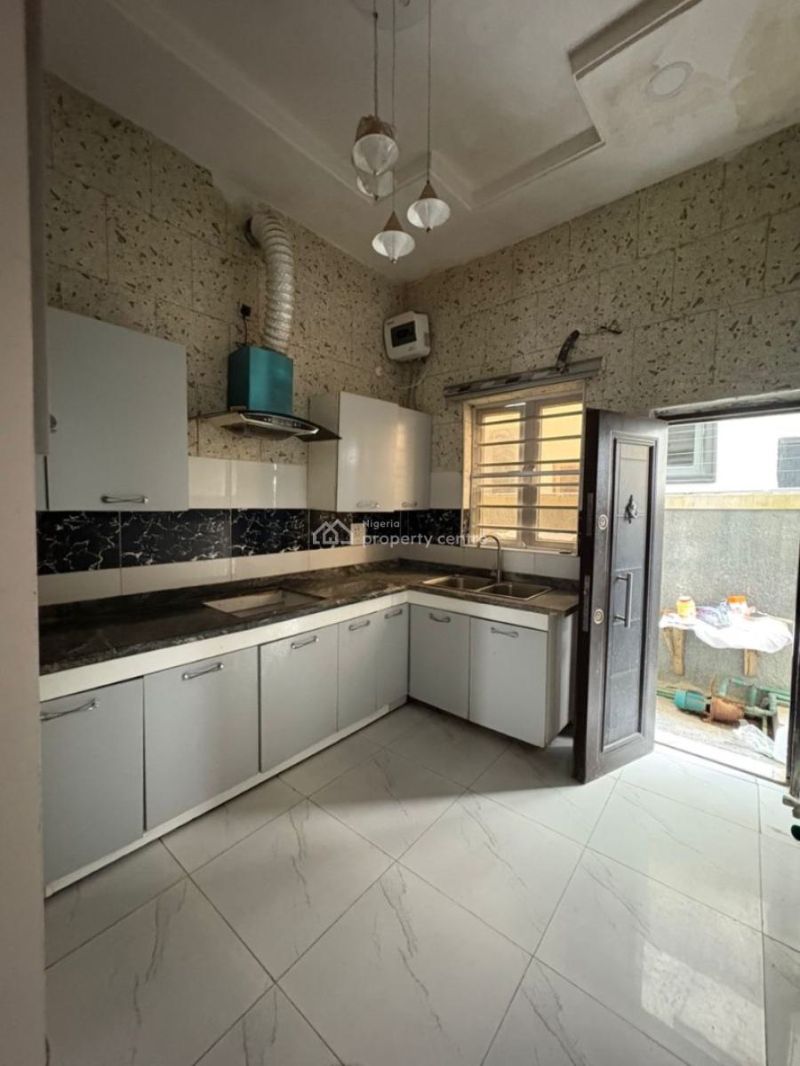 Self Contain, Van Daniel Estate, Orchid, Lekki Expressway, Lekki, Lagos, Self Contain (single Rooms) for Rent