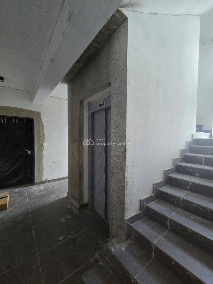 Exquisitely Finished 3 Bedroom Apartment with Elevator & Boys Quarter., Main Lekki, Lekki Phase 1, Lekki, Lagos, Flat / Apartment for Sale