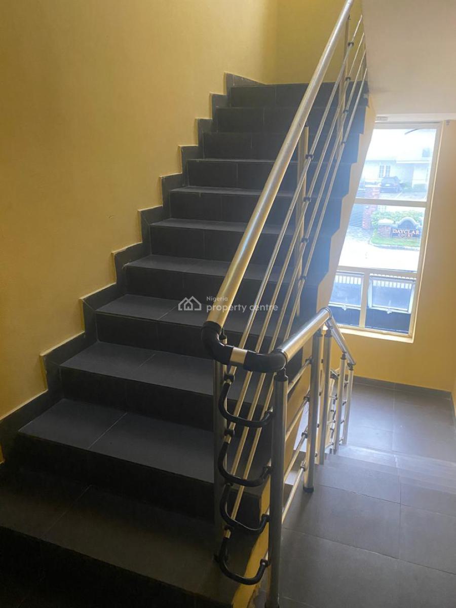 Newly Revamped Serviced 3 Bedroom Apartment in Lekki Right, By Petrocam Filling Station Lekki Right, Lekki Phase 1, Lekki, Lagos, Flat / Apartment for Rent