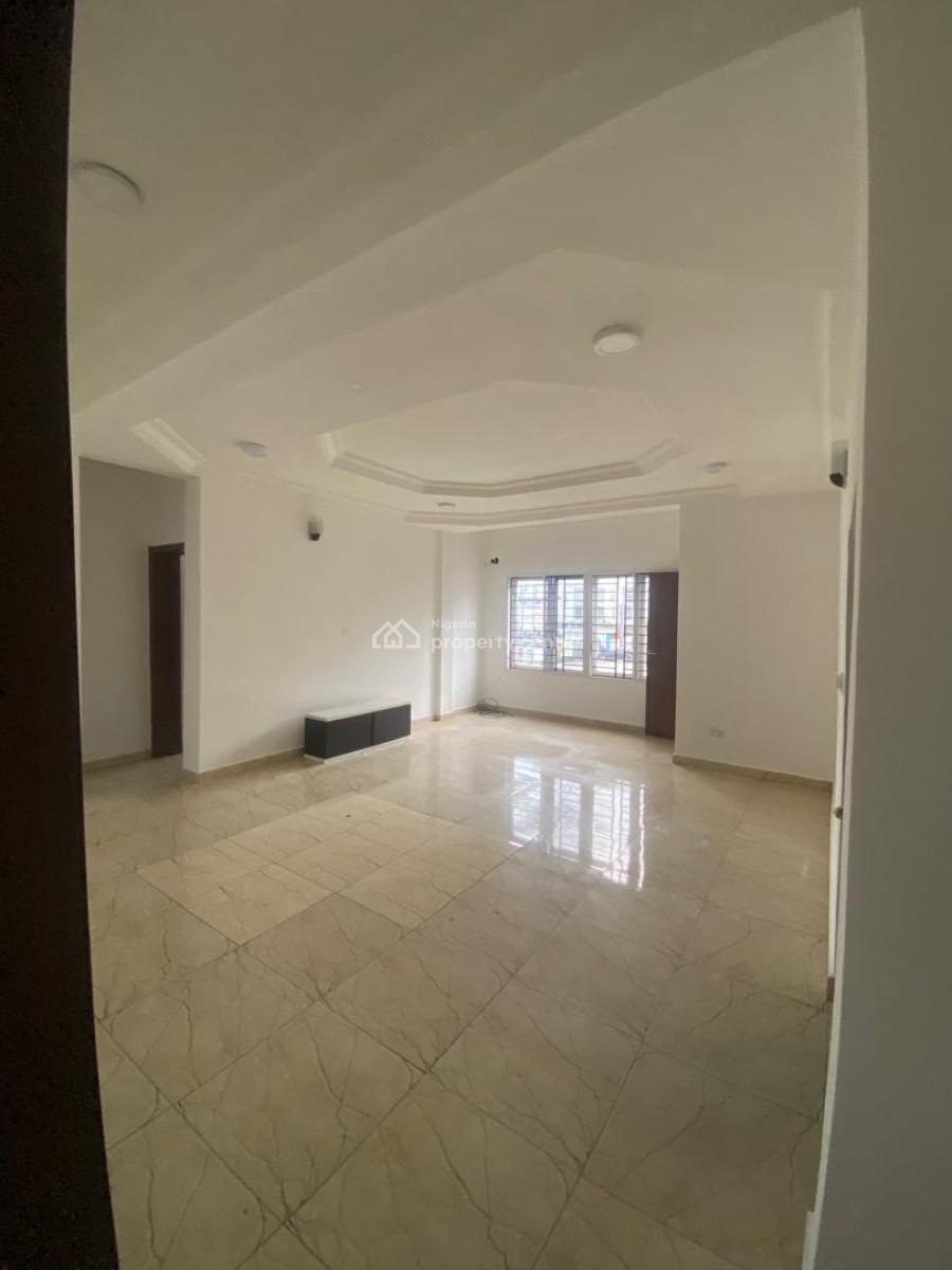 Newly Revamped Serviced 3 Bedroom Apartment in Lekki Right, By Petrocam Filling Station Lekki Right, Lekki Phase 1, Lekki, Lagos, Flat / Apartment for Rent