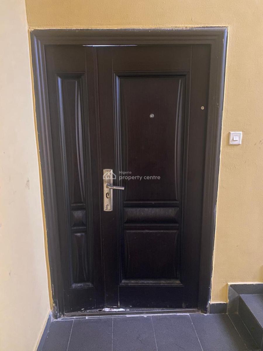 Newly Revamped Serviced 3 Bedroom Apartment in Lekki Right, By Petrocam Filling Station Lekki Right, Lekki Phase 1, Lekki, Lagos, Flat / Apartment for Rent