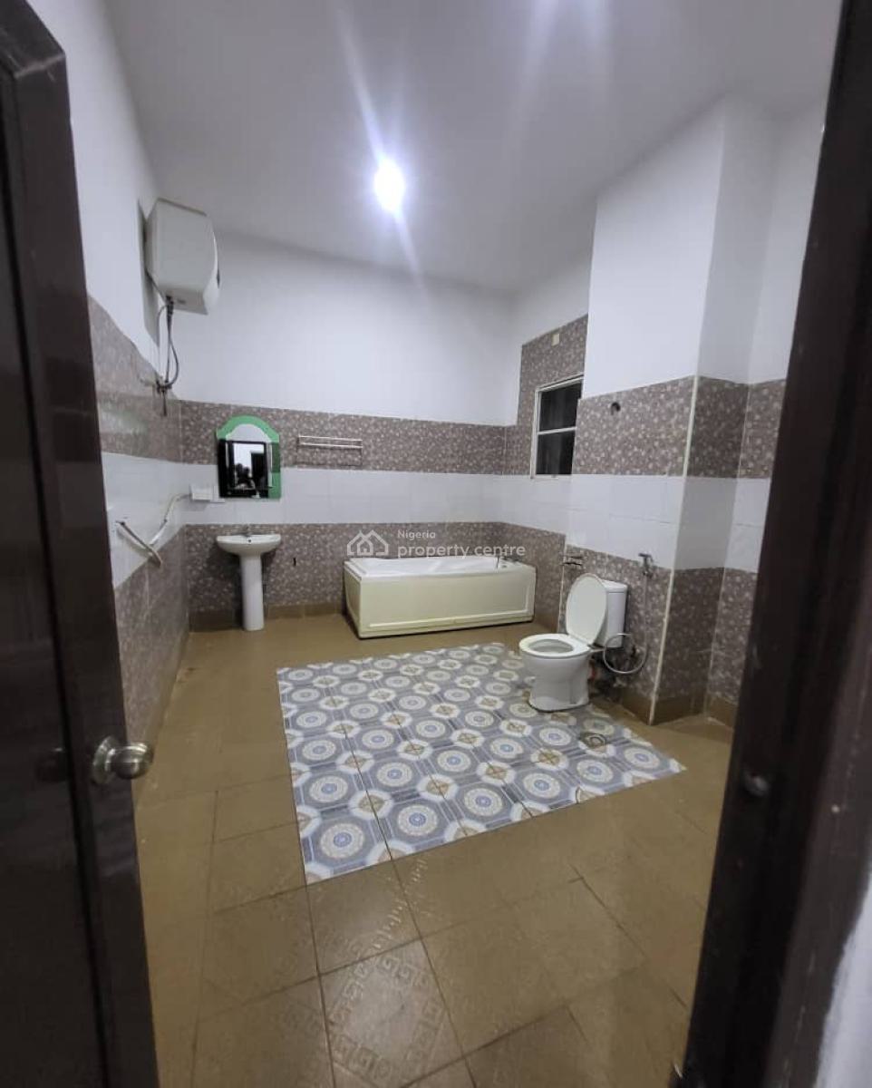 Luxury 3bedroom Flat 1st Floor Little Untarred Road*, Adjacent to Games Village, Kaura, Abuja, Flat / Apartment for Rent