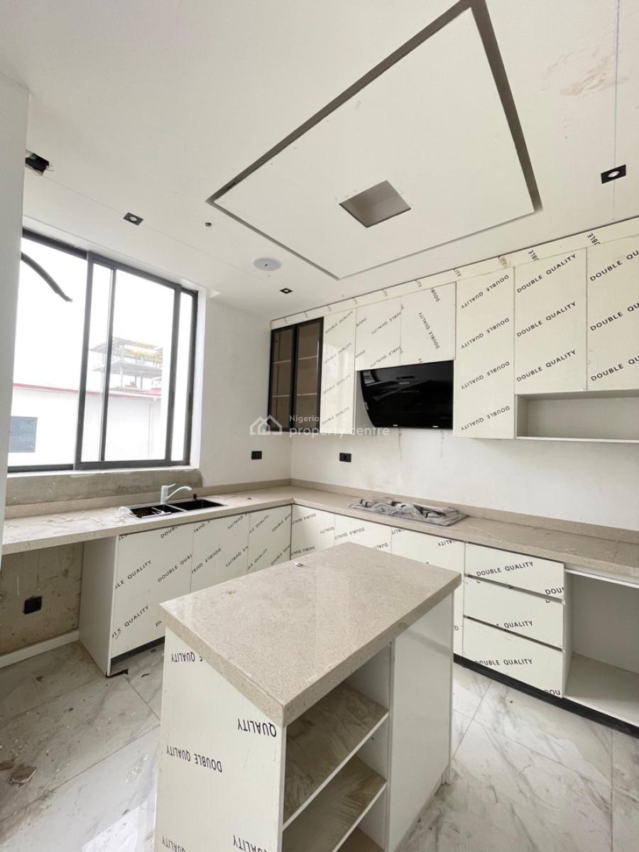 Brand New Spacious 2 Bedroom Apartment, Lekki Phase 1, Lekki Phase 1, Lekki, Lagos, Flat / Apartment for Sale