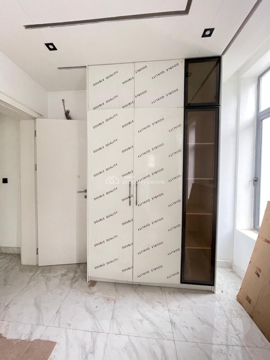 Brand New Spacious 2 Bedroom Apartment, Lekki Phase 1, Lekki Phase 1, Lekki, Lagos, Flat / Apartment for Sale