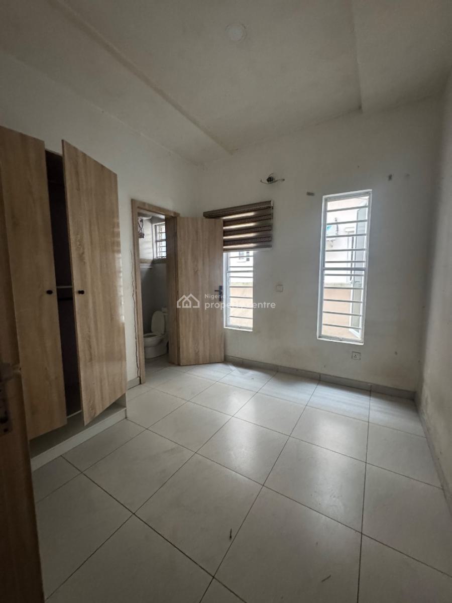 Distress 4 Bedroom Duplex Semi Detached with a Bq Gym Pool Children G, Orchid Road Lekki, Lekki, Lagos, Semi-detached Duplex for Sale