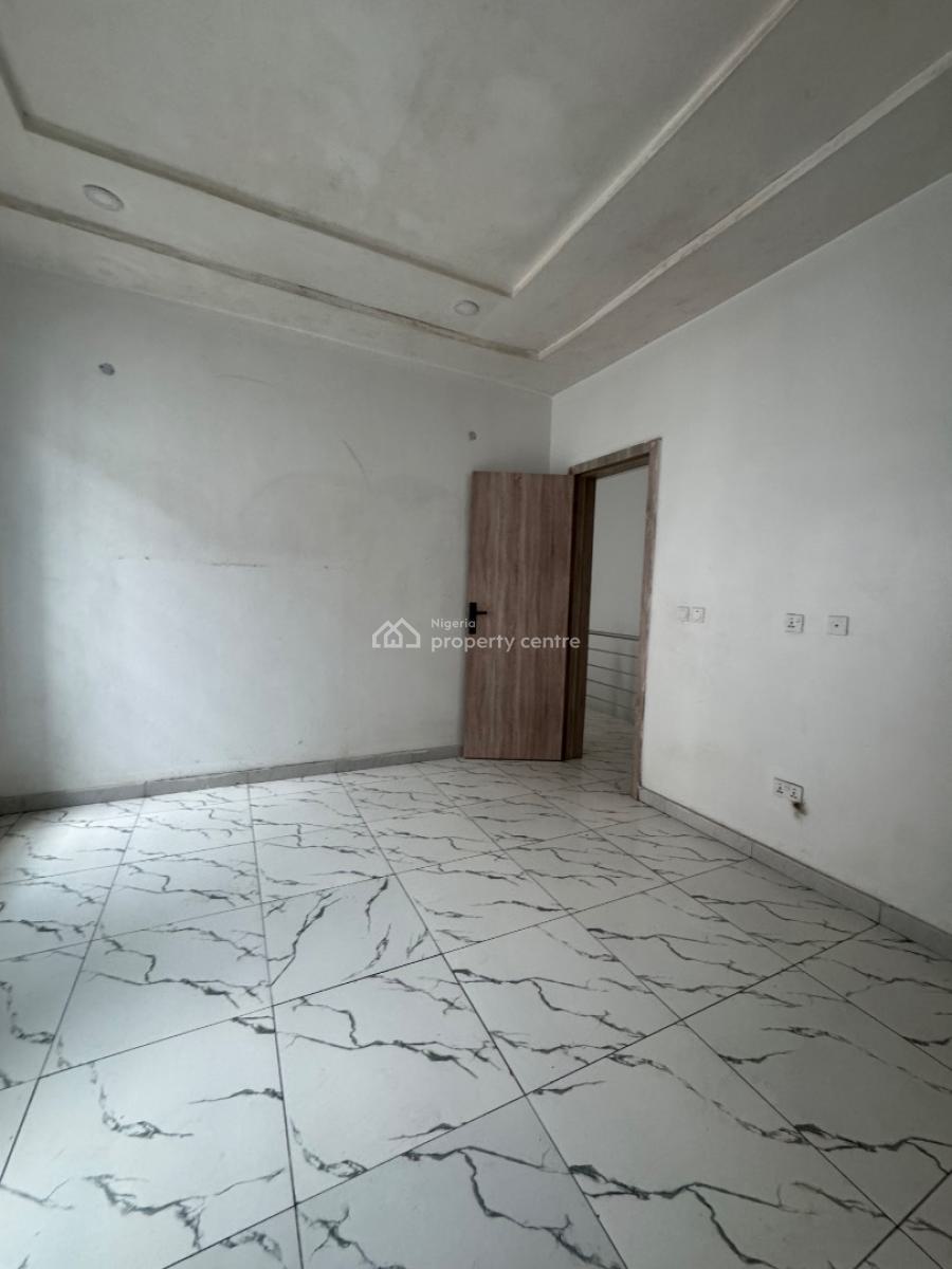 Distress 4 Bedroom Duplex Semi Detached with a Bq Gym Pool Children G, Orchid Road Lekki, Lekki, Lagos, Semi-detached Duplex for Sale