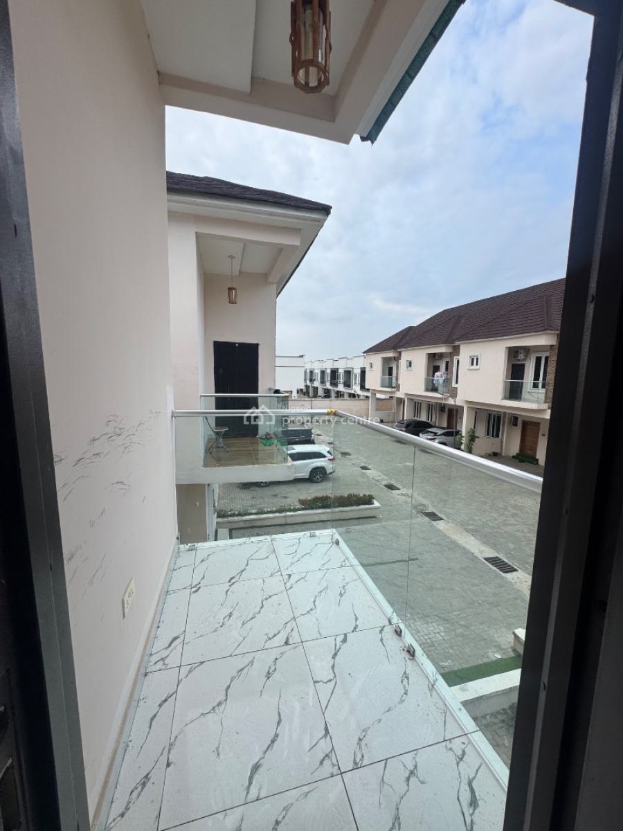 Distress 4 Bedroom Duplex Semi Detached with a Bq Gym Pool Children G, Orchid Road Lekki, Lekki, Lagos, Semi-detached Duplex for Sale