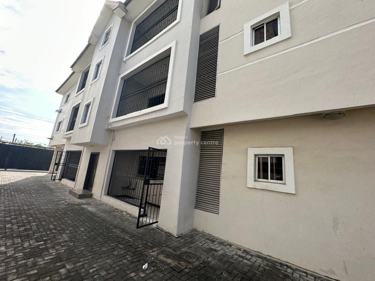 Luxury Block of 6 Units of 3-bedroom Apartments Each with Bq, Lekki County Estate, Ikota, Lekki, Lagos, Flat / Apartment for Rent