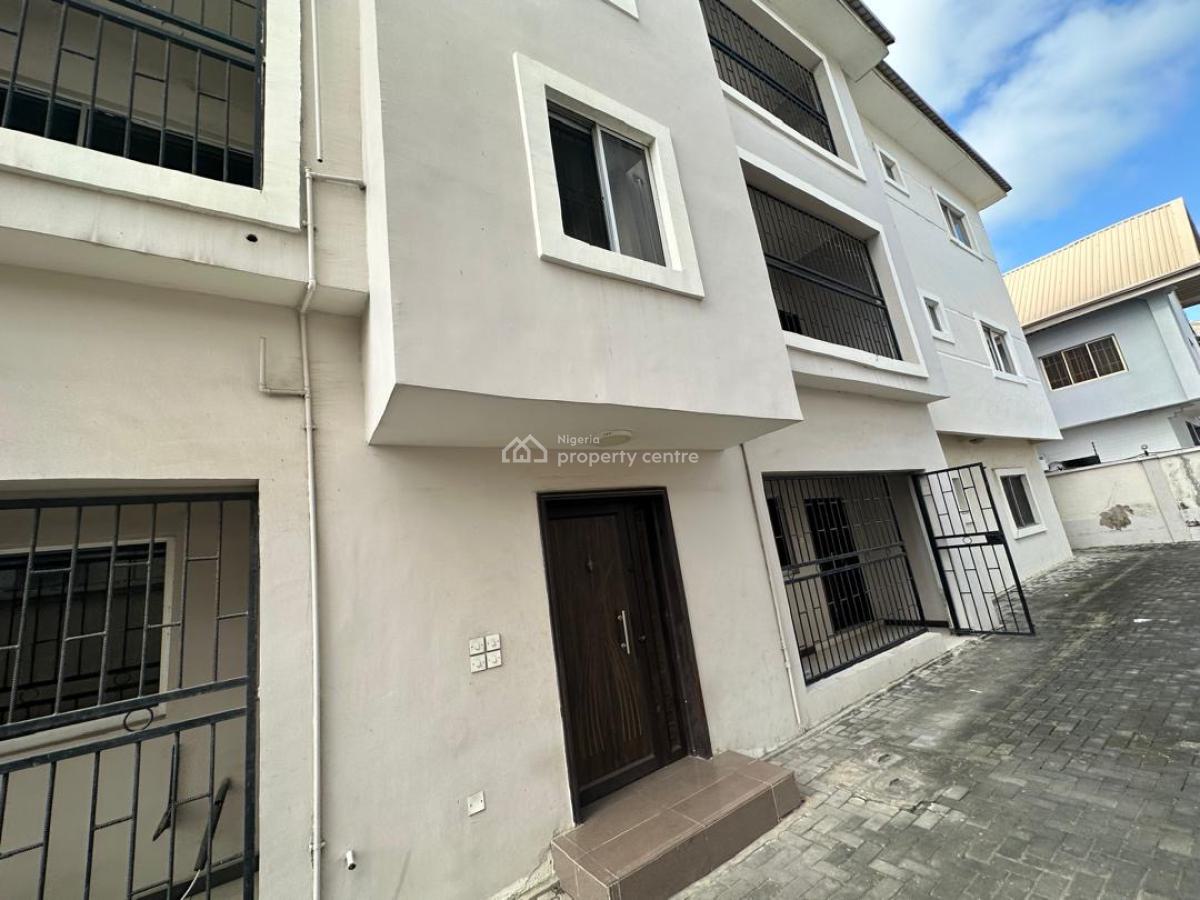 Luxury Block of 6 Units of 3-bedroom Apartments Each with Bq, Lekki County Estate, Ikota, Lekki, Lagos, Flat / Apartment for Rent
